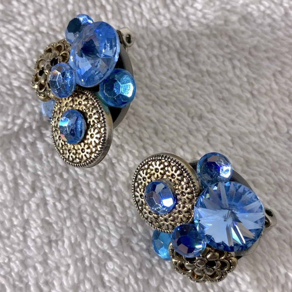 Vintage Blue Silver Clip On earrings - Picture 4 of 7